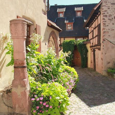 Les Gites Coeur De Vigne Riquewihr Exterior photo